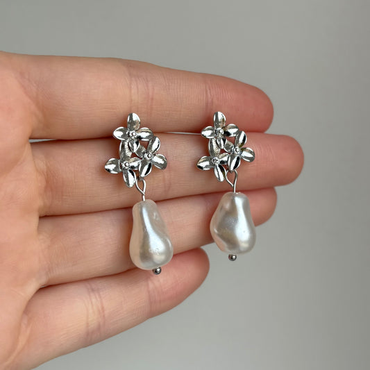 Flower Pearls Silver