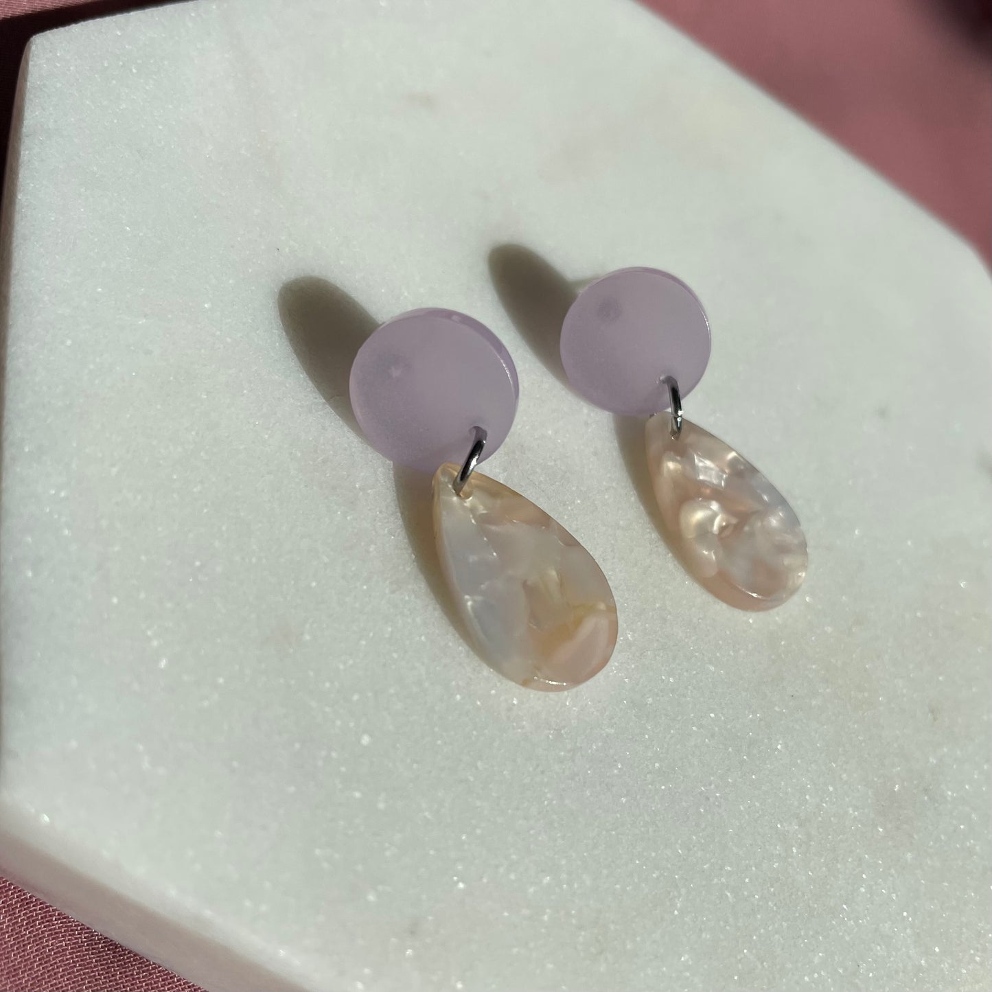 Teardrop Lila