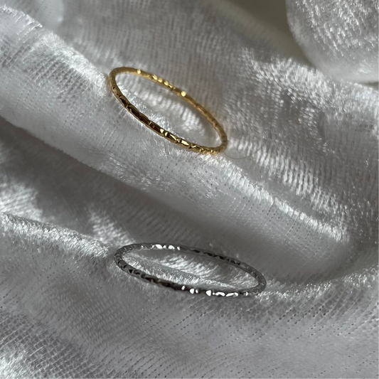 Fine Line Ring